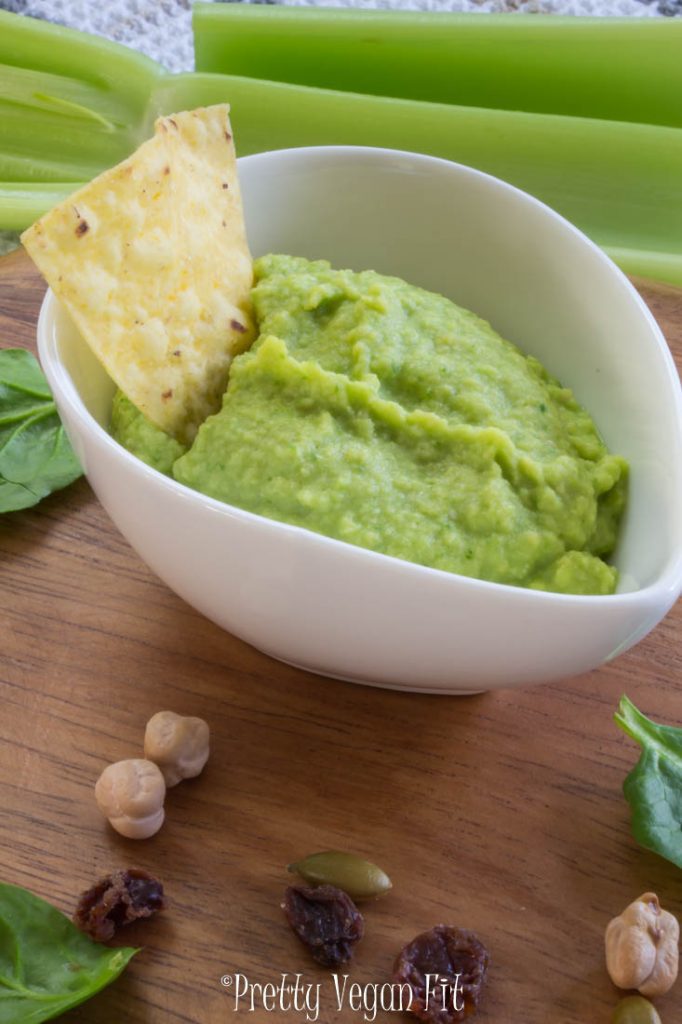 Vegan spinach hummus - protein-infused dip for fitness junkies and not only